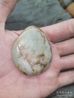 新疆和田玉洒金皮青白玉籽料 重46.5克,背后带水返沙毛孔,细节看图,天
